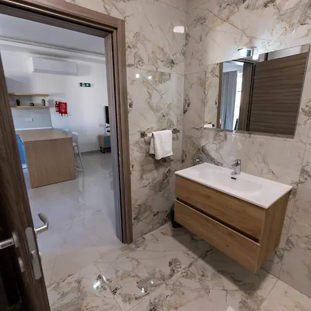 Apartament Swieqi Brand New 3bdr Flat - Spacious Getaway