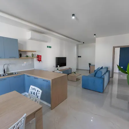 Swieqi Brand New 3bdr Flat - Spacious Getaway Apartment *